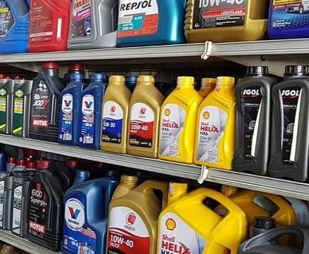 Simak-Harga-Terbaru-Oli-Mesin-Mobil-Semua-Merek-per-Februari-2023-master-2088841446